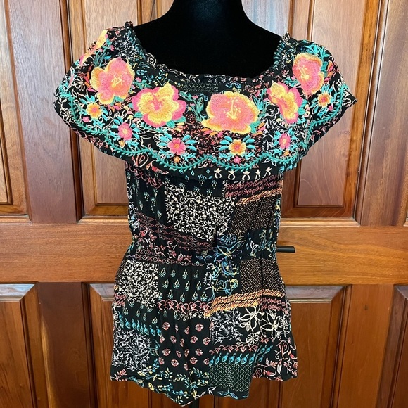 SAVANNA JANE || Off-Shoulder Floral Embroidered Sunshine Blouse - SZ large - Picture 1 of 9